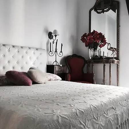 B&B Dell'orologio 아쿠아비바 델레 폰티