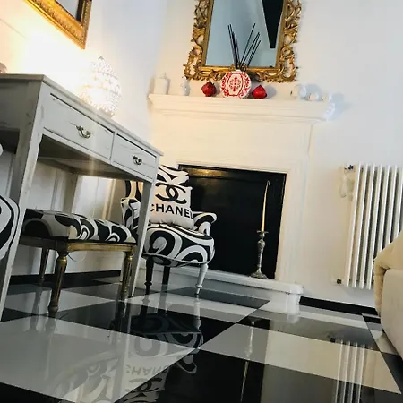 B&B Dell'orologio 아쿠아비바 델레 폰티