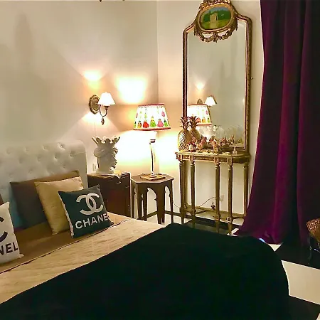 B&B Dell'orologio 아쿠아비바 델레 폰티