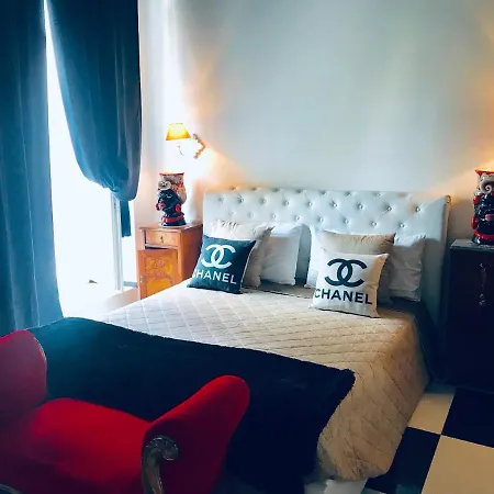 Dell'orologio Bed & Breakfast 3*