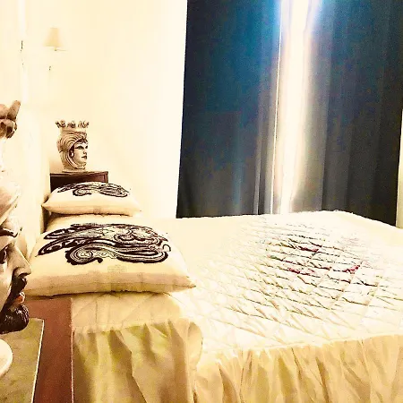 Dell'orologio Bed and Breakfast